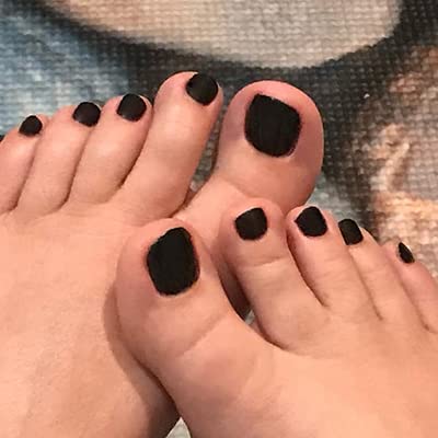 Black Square Fake Toenails Short Matte Press on Toe Nails Acrylic False Toes Nails with Designs Artificial Summer Beach Full Cover Toenail for Women 24 Pcs (Black)