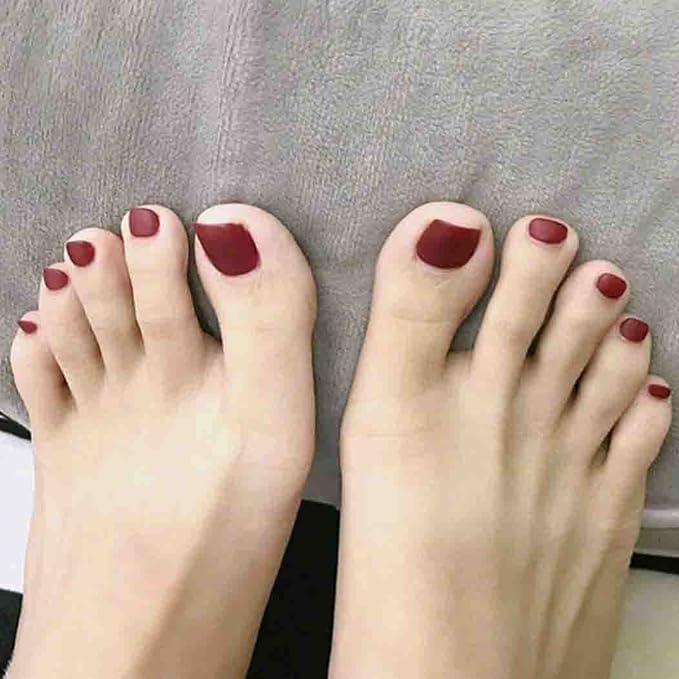 Solid Square Fake Toenails matte Press on Toe Nails Short Acrylic False Toes Nails Artificial Beach Full Cover Toenail for Women 24 Pcs (Wine Red)