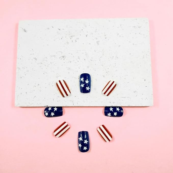 Independence Day Press on Nails Short Square False Nails with Blue Flower Design Red White Striped Fake Nails Star Daisy Glue on Nail Glossy Summer 4th of July Stick on Nail for Women Manicure 24Pcs