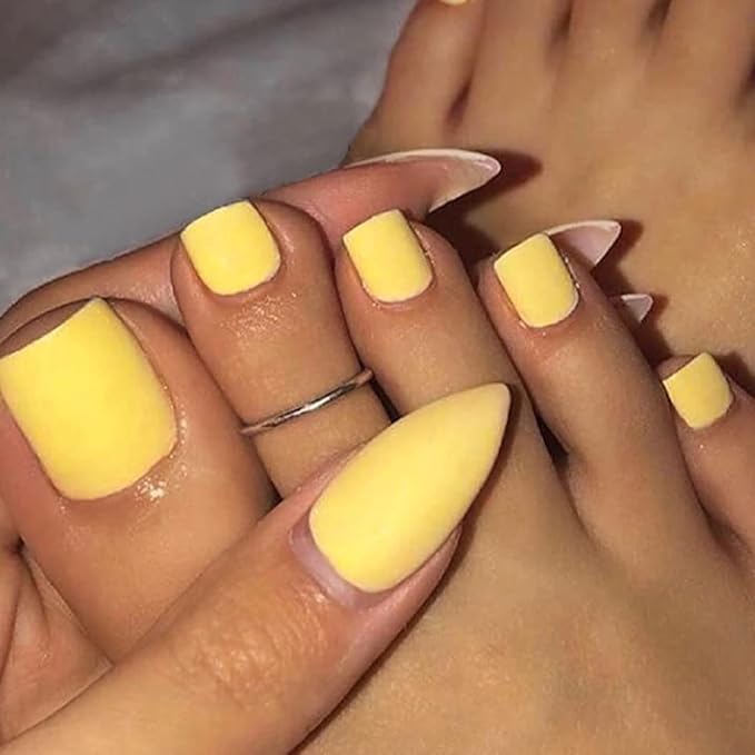 Solid Square Fake Toenails Matte Press on Toe Nails Yellow Short Acrylic False Toes Nails Artificial Beach Full Cover Toenail for Women 24 Pcs (Sunshine)