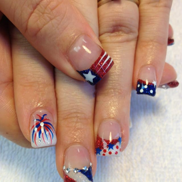 24Pcs Independence Day Press on Nails Short Square Fake Nails with Fireworks Designs French Tip Nails Press ons Full Cover Glossy Stick on Nails Polka Dot Glue on Nails for Women 4th of July