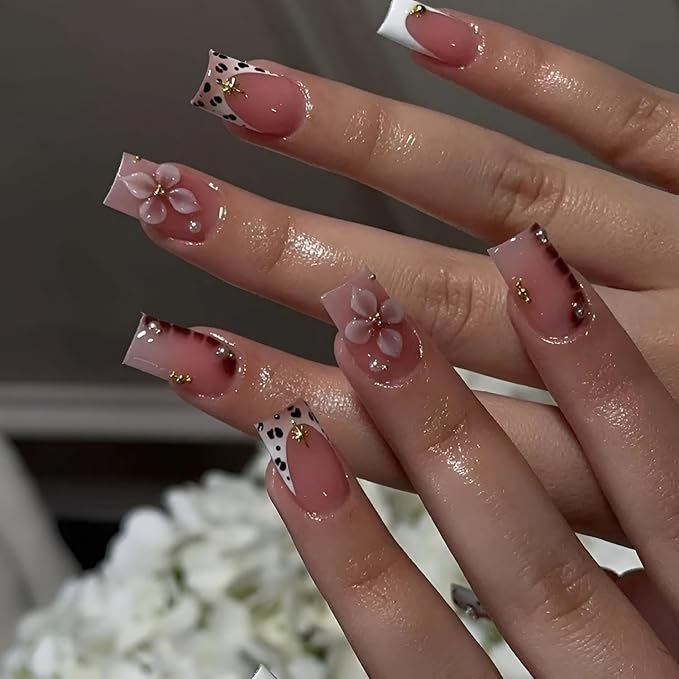 24Pcs French Tip Press on Nails Medium Square Fake Nails Leopard Print Nails Press Ons Flower False Nails with Pearl Design French Tip Glue on Nail Glossy Stick on Nail for Women Decorations 24Pcs
