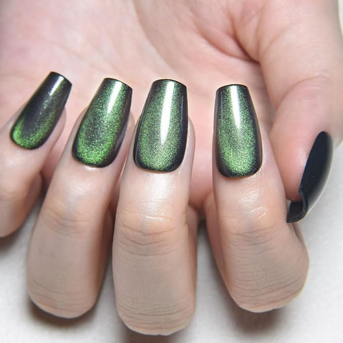 evpct Emerald Green Cat Eye Coffin Press on Nails Square Medium, Medium Square Stick on Nail for Women Gift, Green Metallic Glitter Glossy Reusable Soft Gel Press on Acrylic Fake Nail with Designs