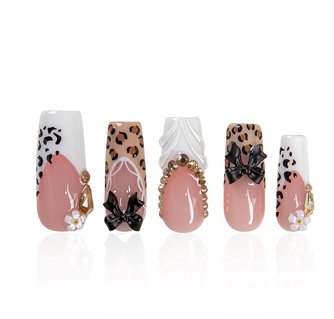 LOVFUL Short French Tip Press on Nails Chic Wild | Handmade Acrylic Press ons| Reusable Fake False Nails | Square Classic Regular 1.3in | H681-L