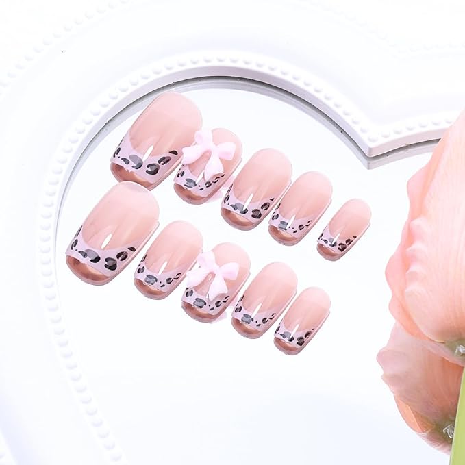 Leopard French Tip Press on Nails Short Square Fake Nails with Pink Bow Gems Design Cute False Nails Full Cover Nude Pink Glue on Nails Reusable Acrylic Stick on Nails for Women Manicure Decor 24Pcs