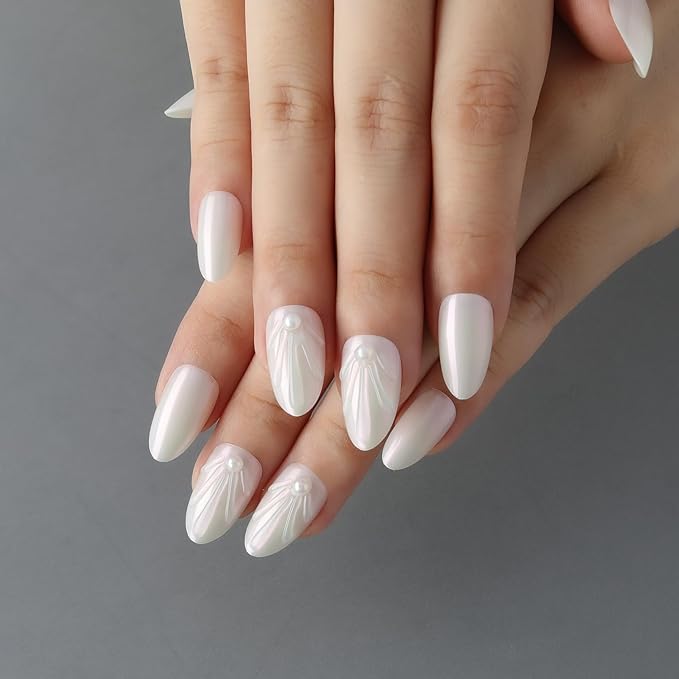 3D White Aurora Shell Press On Nails Almond Short, 3D Pattern Designer Reusable Acrylic Nails Press Ons, Fake Nails With Glue On, Daily Wear Floral False Nails For Women