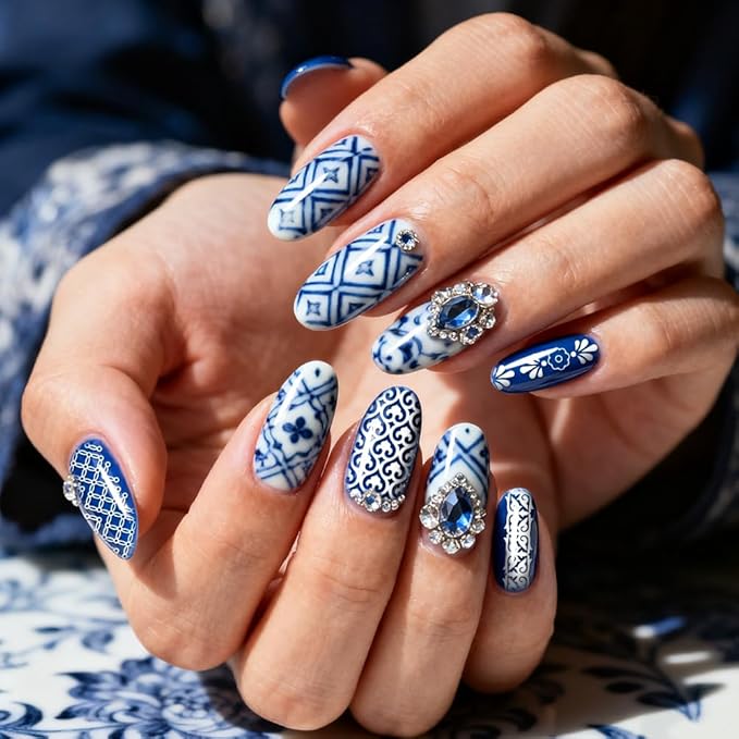 PH PandaHall 4pcs Chinese Style Patterns Nail Stamp Plate Retro Long Strip Nail Art Template Floral Motifs Nails Stencils Traditional Border Nails Image Plate for Women Manicure Tips Design Decoration