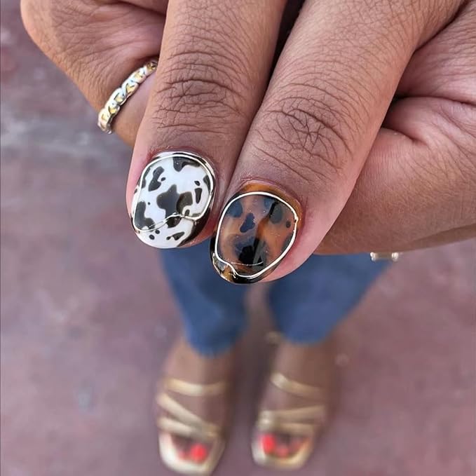 Animal Print Press on Nails Short Oval Fake Nails Fall Winter Nails Press ons with Design Full Cover Stick on Nails for Women Manicure,Reusable | Artificial | Glue Tabs | Easy Apply | 24Pcs