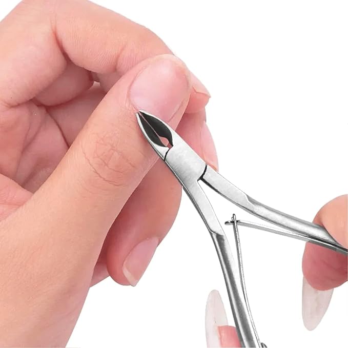 6PCS Cuticle Trimmer with Cuticle Pusher,Cuticle Kit Cuticle Nippers Manicure Set Pedicure Tools Nail Tools Professional Cuticle Cutters for Nails Professional Manicure and Pedicure Set Nail Care Kit