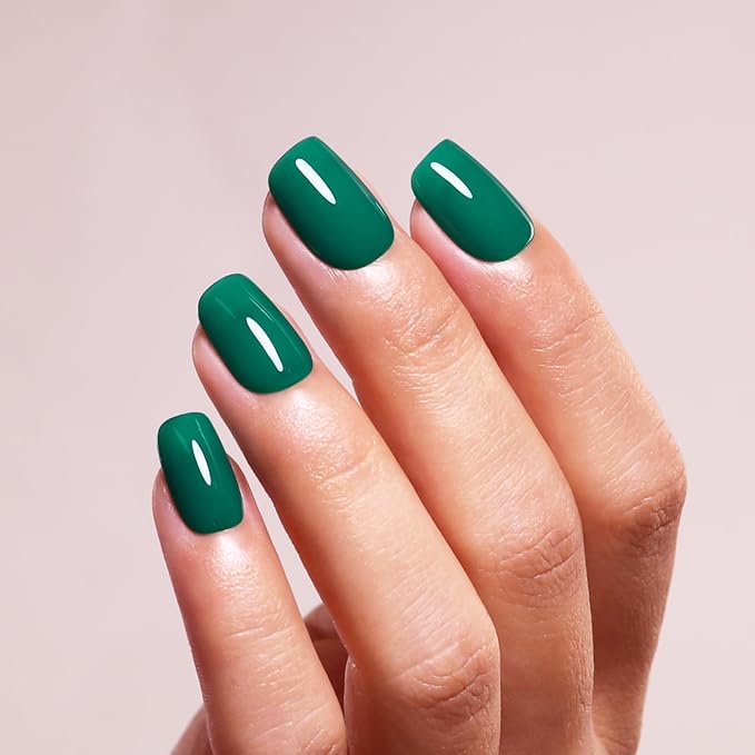 Gel Polish, 0.5 Fl Oz Christmas Green Gel Nail Polish Autumn Winter Soak Off LED UV Gel Nail Polish Art Starter Manicure Salon DIY Nail Gel Polish