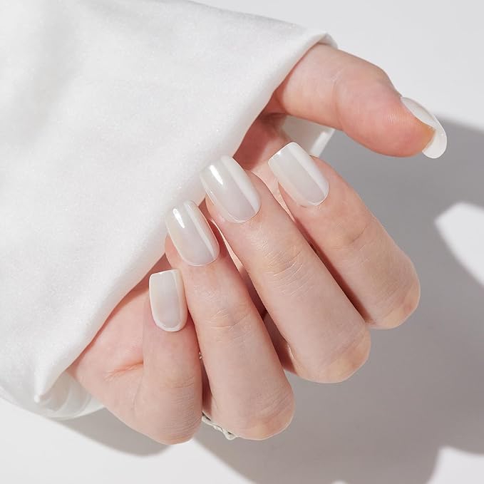 Findigit Press On Nails Short - Short Soft Gel Press On Nails with Nail Glue,Supremely Fit Natural Reusable Stick On Nails in 16 Sizes - 32 Fake Nails Kit, Glossy White