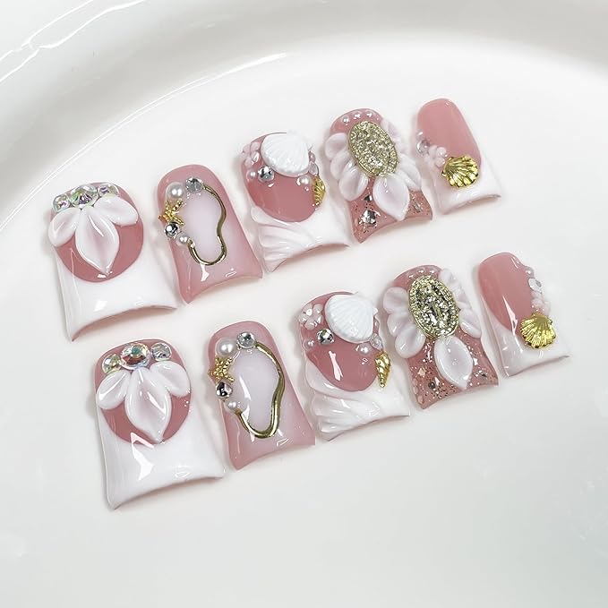 Handmade Press on Nails Short Duck Fake Nails French False Nails White Flower Acrylic Nails Full Cover Reusable Rhinestones 3D Shell Fake Nails for Women Girls Accessories (Size M)