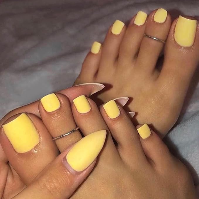 Solid Square Fake Toenails Matte Press on Toe Nails Yellow Short Acrylic False Toes Nails Artificial Beach Full Cover Toenail for Women 24 Pcs (Sunshine)