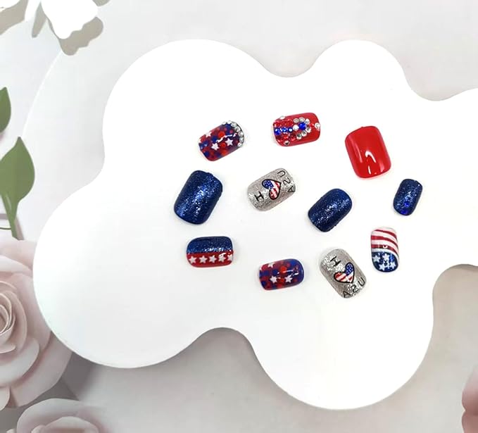 4th of July Press on Nails Short Square Fake Nails Rhinestone Glitter Patriotic False Nail with Star & Heart Designs Full Cover Reusable Stick on Nail Independence Day Glue on Nails for Women