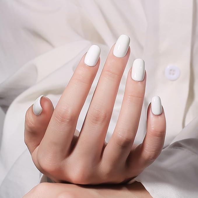MAYCHAO 15ML Pure White Gel Nail Polish 1Pc Off White Nail Polish Soak Off UV LED Nail Gel Polish Nail Art Starter Manicure Salon DIY at Home, 0.5 OZ