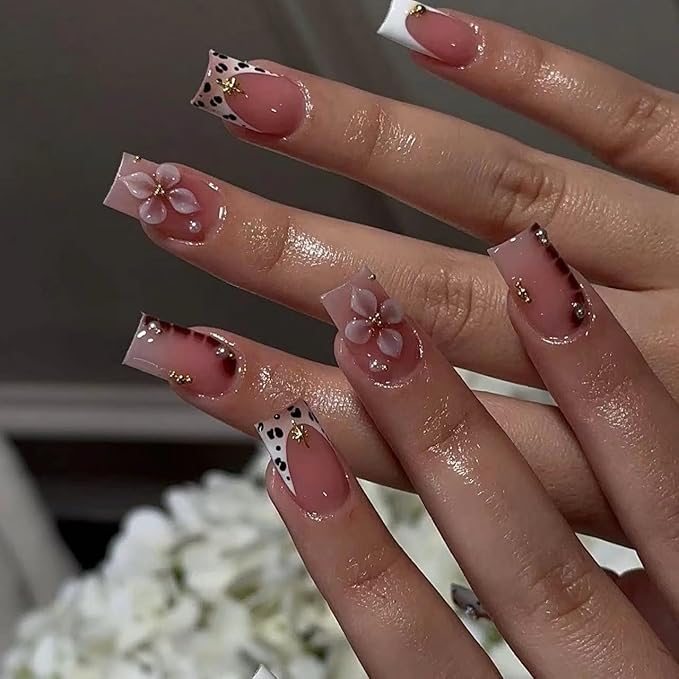 Short Press on Nails Square - Brown Fake Nails with Flower Design - Leopard Print Full Cover Stick on False Nails for Women 24 Pcs