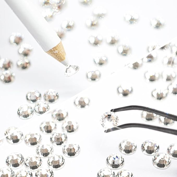 2052 Crystal White Nail Art Rhinestones Silver Clear Nail Charms 72 Multi Shapes Flatback Stones Big Gems +1980 Round Beads K9 Glass Diamonds Crystals Jewels for Nails Face Eyes Makeup Crafts
