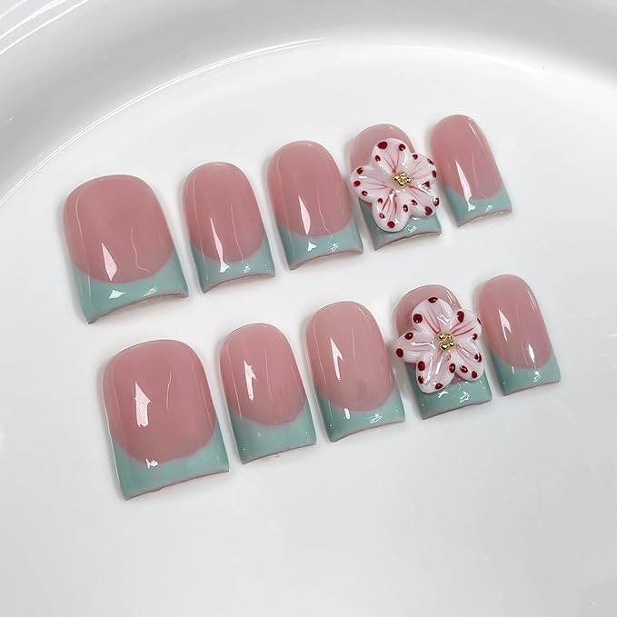 Square Short Press on Nails Handmade Fake Nails Green French Tip with 3D Flower Designs luxury Glossy Cute Acrylic Nails for Women 10pcs (Size M）