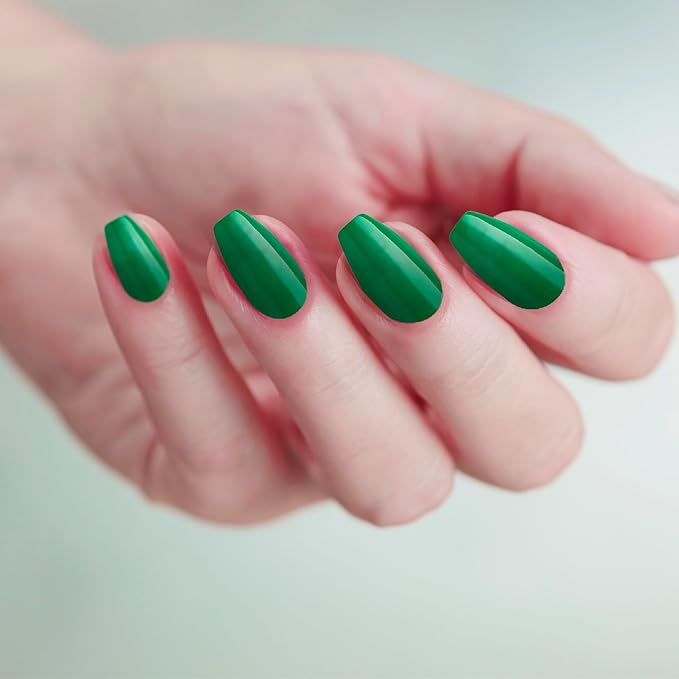 GoldFinger False Nails Kit, Ready to Wear Green Fake Nails, Manicure Stick and Glue Included, Medium Coffin Shape, Long-Lasting Hottest Trend Glue on Nails, Convenient & Easy to Apply, All Occasions
