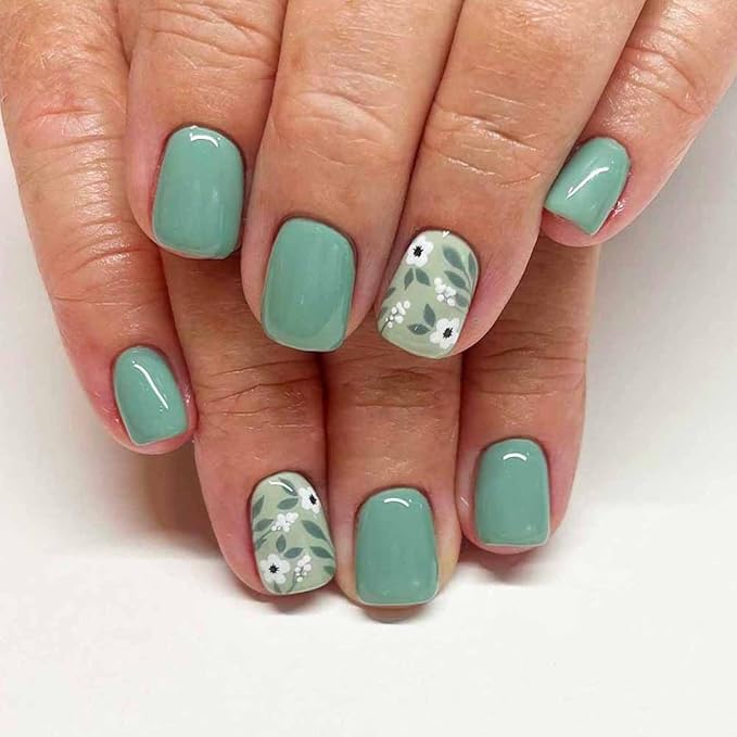 Press on Nails Square Short Fake Nails Press ons Nail Tips Artificial Acrylic Kit Full Cover False Nails with White Jasmine Glossy Simple Designs Stick on Nails for Women 24Pcs