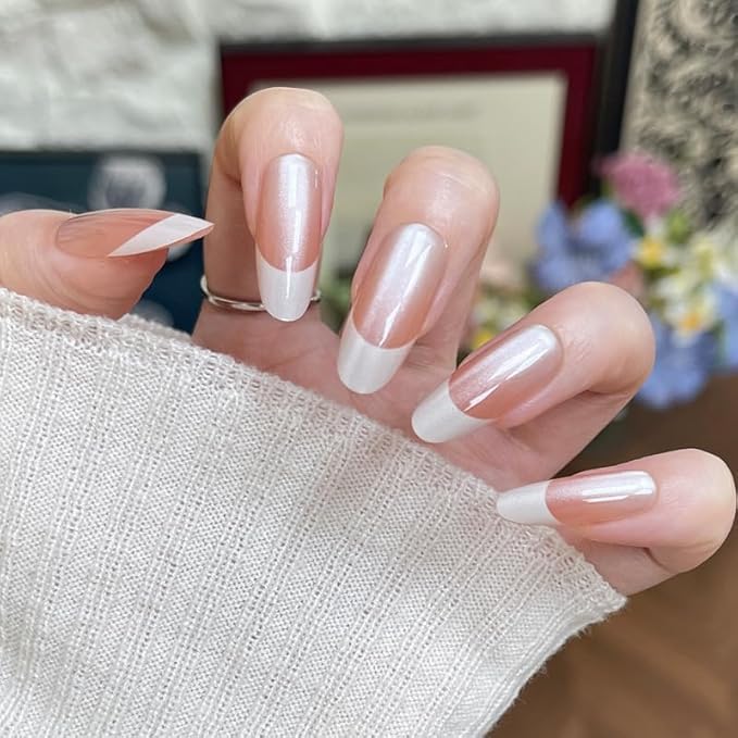 White French Tip Press on Nails Almond Medium Fake Nails Cat Eye False Nails Nude Ombre Acrylic Nails Glossy Shiny Gradient Glue on Nail for Women Manicure Decoration 30Pcs