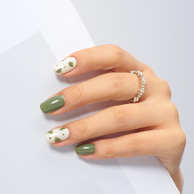 MAYCHAO 15ML Christmas Green Gel Nail Polish 1Pc Camouflage Green Gel Polish Soak Off UV LED Nail Polish Nail Art Starter Manicure Salon DIY at Home, 0.5 OZ