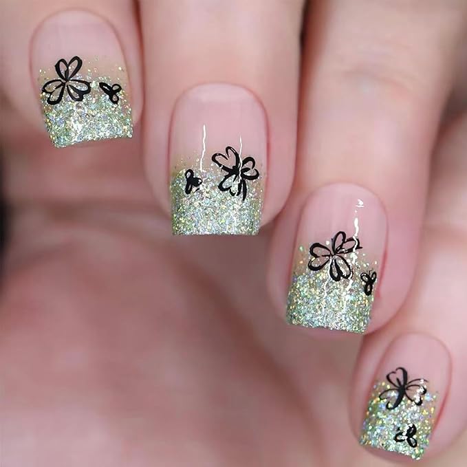 St Patricks Day Press on Nails Short Square Acrylic Fake Nails with Lucky Clover Designs French False Nails Tip Green Glitter Powder Shamrock Artificial Glue on Nails for Women Girls