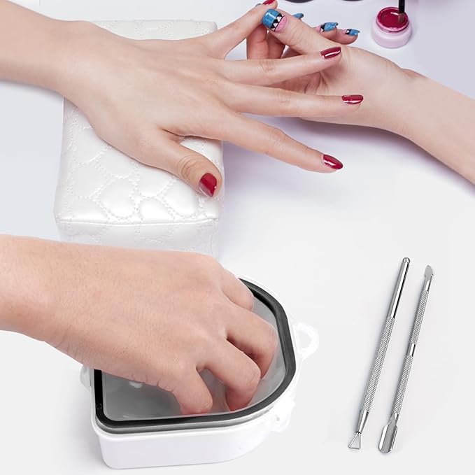 Nail Soaking Bowl, Soak Off Gel Polish Dip Powder Remover Hand Acetone Nail Soak Off Bowl Manicure Bowl with Triangle Cuticle Peeler and Stainless Steel Cuticle Pusher Nail Art Tool (Black-3PCS Set)