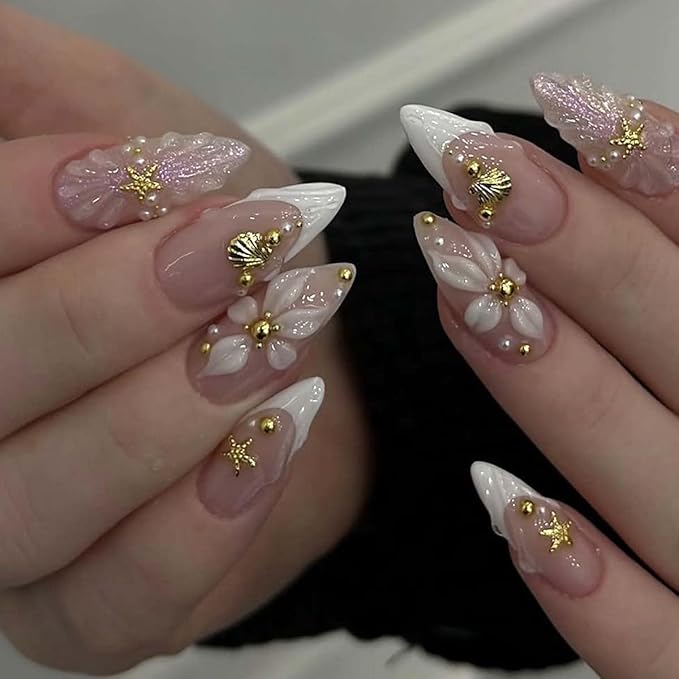 Summer Press on Nails Medium Almond Fake Nails Beach Nails Press ons with Gold Seashell Starfish Charms Design,Reusable & Easy Apply Full Cover Stick on Nails for Women Vacation Manicure 24Pcs