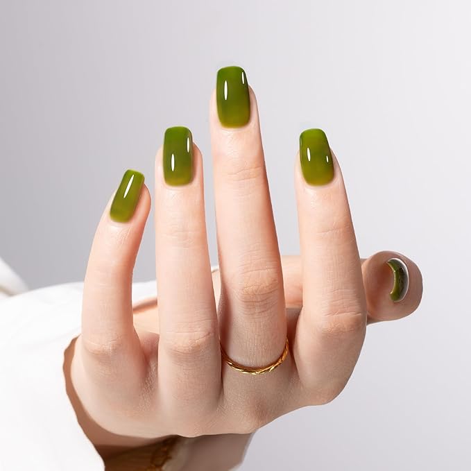 MAYCHAO 15ML Jelly Green Gel Nail Polish 1Pc Transparent Green Gel Polish Soak Off UV LED Translucent Nail Varnish Neutral Color for Nail Art Starter Manicure Salon DIY at Home, 0.5 OZ