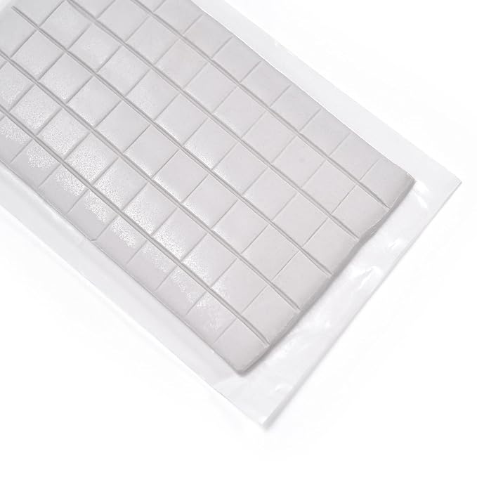 132Pcs Reusable Nail Art Clay Removable Adhesive Sticky Tack Clay Non-Toxic Nail Art DIY Sticky Non Stick Hand Clay Multipurpose Mounting Clay for Nail Art, Posters, Pictures, Cleaning