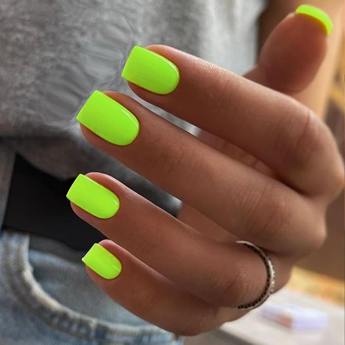 KXAMELIE Neon Green Press on Nails Short Square, 48pcs Thick Reusable Fake Nails for Women, Short Coffin Artificial Nails New Solid Color Square Nails