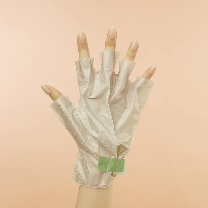 VOESH Collagen Gloves, Vegan Hand Masks, Peppermint 4 Pack, Moisturizing Hand Mask, Lotion Gloves, Hydrating Gloves, Hand Care, Spa Manicure Gloves, Dry Hand Treatment