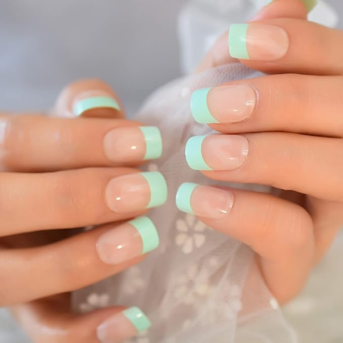 Classical French Nail Art Tips Medium Green False Stick On Nails Natural French Miancure Short Lady's Nails Tips Acrylic Gel Fake Nail Set 24pcs
