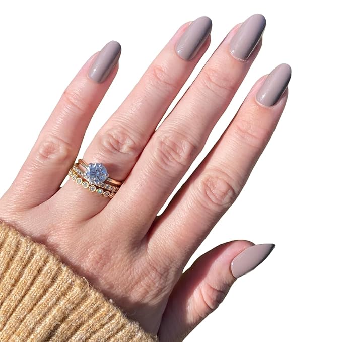 Olive & June Instant Mani Press-On Nails (Glue) | 42 Fake Nails, 21 Sizes | Non-Toxic, Long-Lasting Recycled Materials Realistic Look | Salon-Quality at Home | Medium, Oval | 100% Chance