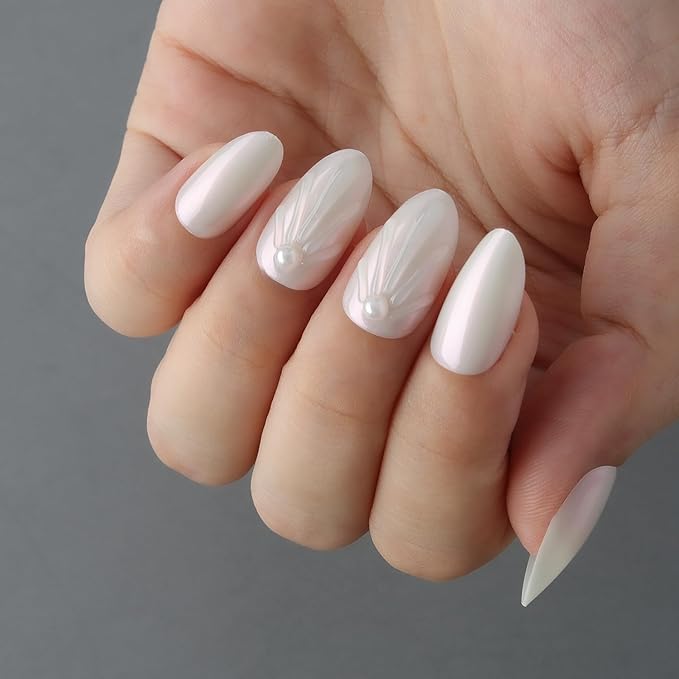 3D White Aurora Shell Press On Nails Almond Short, 3D Pattern Designer Reusable Acrylic Nails Press Ons, Fake Nails With Glue On, Daily Wear Floral False Nails For Women