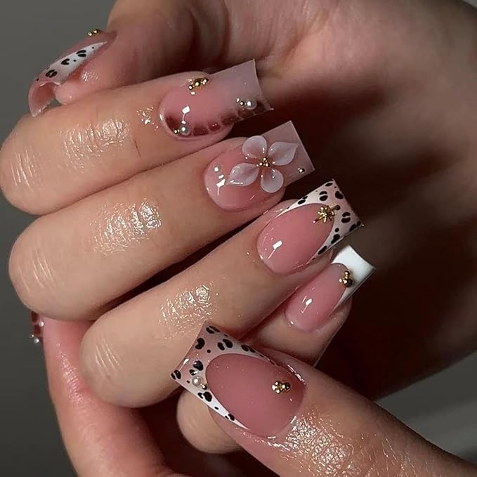 Short Press on Nails Square - Brown Fake Nails with Flower Design - Leopard Print Full Cover Stick on False Nails for Women 24 Pcs
