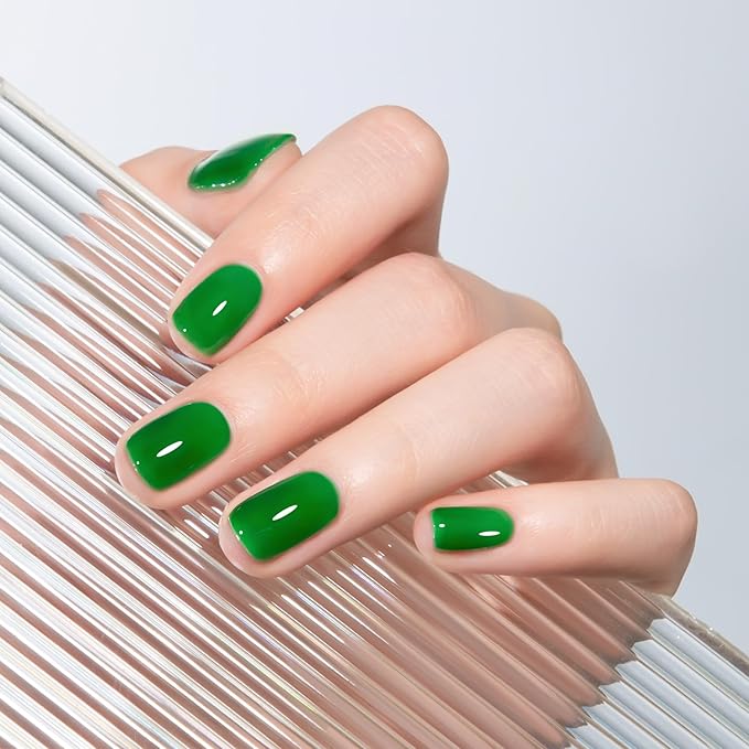 MAYCHAO 15ML Jelly Green Gel Nail Polish 1Pc Transparent Grass Green Gel Polish Soak Off UV LED Translucent Nail Polish Nail Art Starter Manicure Salon DIY at Home, 0.5 OZ