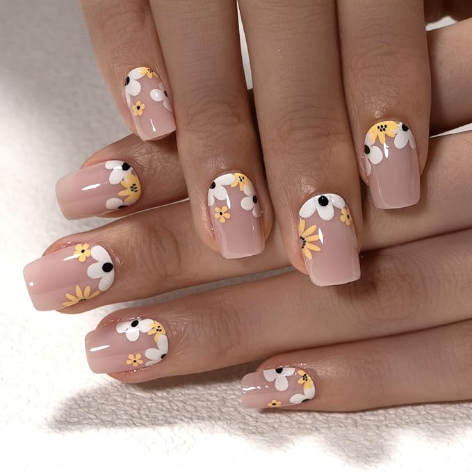 Curvlife Soft Gel Press On Nails Kit - 30pcs Full Cover False Little daisy Nail Tips Designs, Fake Nail with Nail Glue - Easy Application Nail Accessories for Women