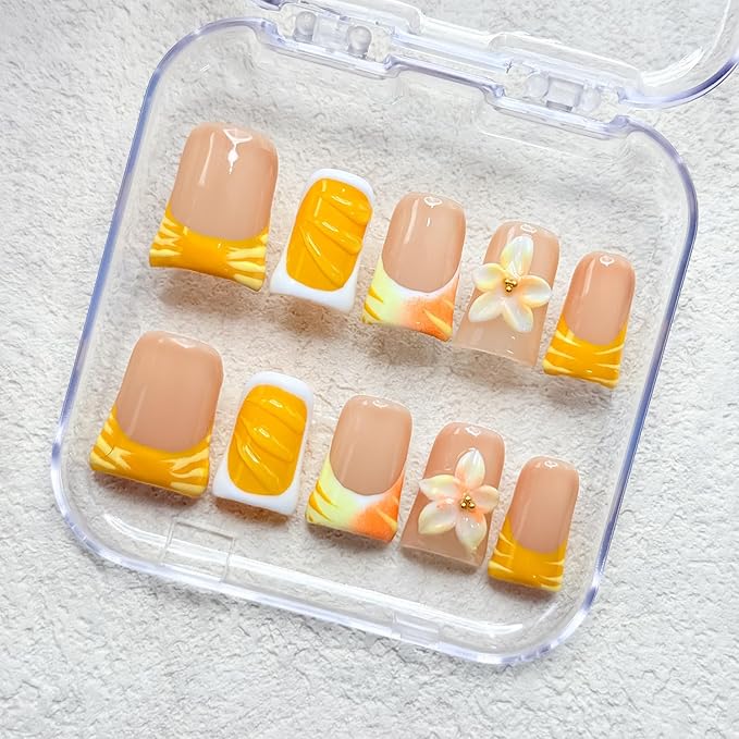 Handmade Duck Press on Nails with Glue，3D Flower Design Fake Nails Ripple Glossy Luxury Rhinestone Artificial Glitter Charm Full Cover Thick False Nails for Girls Festival Party 10 Pcs (Size M)