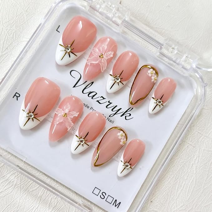 Short Brown French Tip Press On Nails ，3D Metallic Rhinestones style Design Handmade Press On Nails ，Reusable Glam Art Acrylic False Nails (10 PCS)