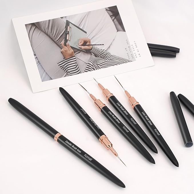 Metallic Nail Art Brushes, 5Pcs Liner Brush Set, UV Gel Polish Painting Art Design Pen for Long Lines, Thin Details, Fine Drawing Sizes 4/8/12/20/25mm(Black)