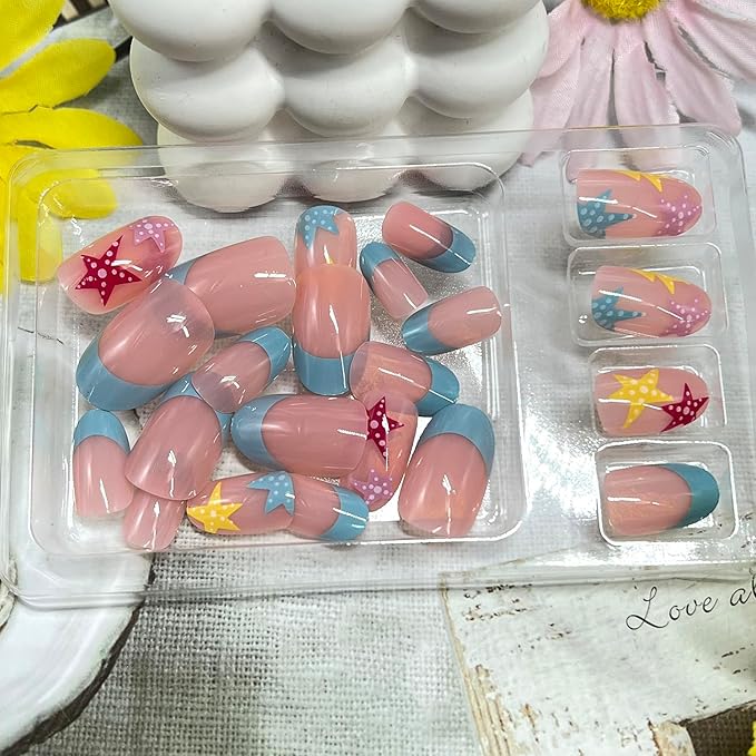 Multicolor Star Press on Nails Short Oval Fake Nails with Starfish Design Blue French Tip False Nail Glossy Full Cover Acrylic Spring Summer Stick on Nail for Women 24Pcs