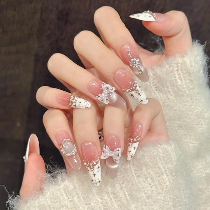Handmade Press on Nails Stiletto French Style with Cat Eye Gradient in Oil White Adorned by a Decorative Bow and Diamonds Handmade Stiletto Press on Nails 3D Luxury Press on Nails（L）