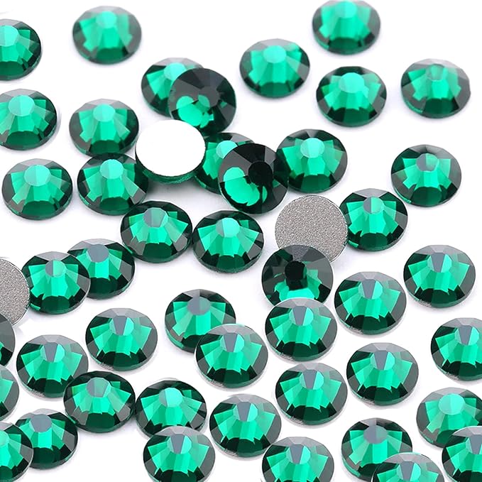 Dowarm 1440 Pieces SS16 Flatback Rhinestones, 4MM Flatback Crystal Rhinestones for Craft Nails Dance Costumes, Glass Flat Back Nail Crystals, Non Hotfix Rhinestones (SS16 / 4MM, Green/Emerald)