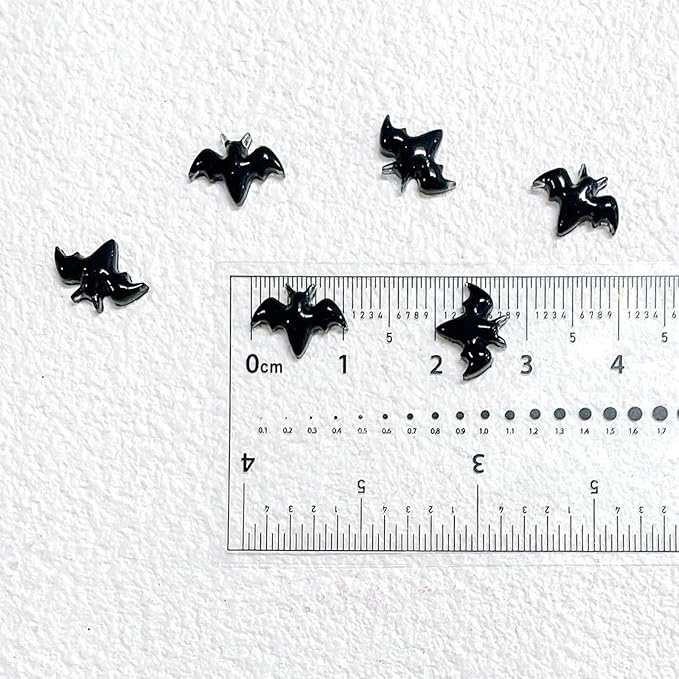 100Pcs Black Halloween Miniature Bats Nail Art Charms Cartoon 3D Tiny Resin Bats Nail Art Rhinestones Flat Back Cute Small Nail Jewelry Charms Mini Bats Nail Rhinestone Diamonds for Nails Crafts Decor