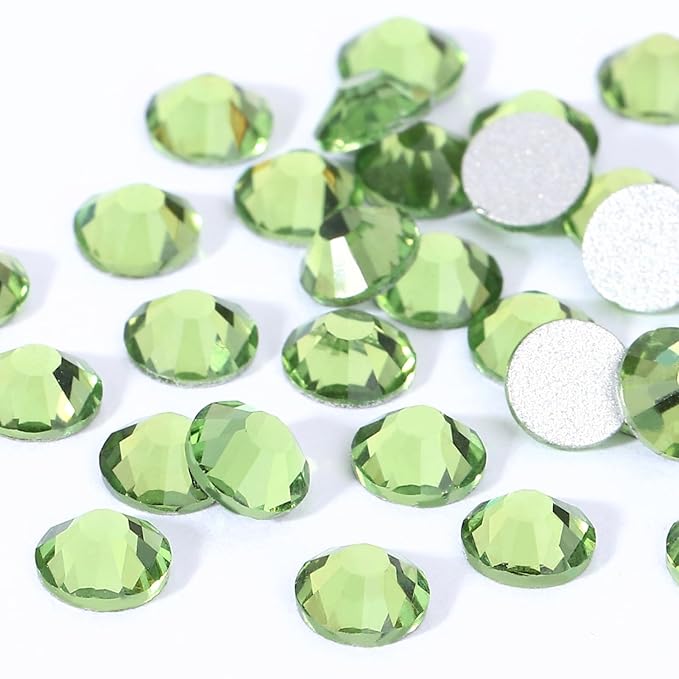 Novani Rhinestones 3000Pcs Flatback Crystal Round Loose Gemstones Glass Rhinestones for Crafts Makeup Nail Art Clothes Shoes DIY Decorations(SS10, 2.7-2.9mm,Green)