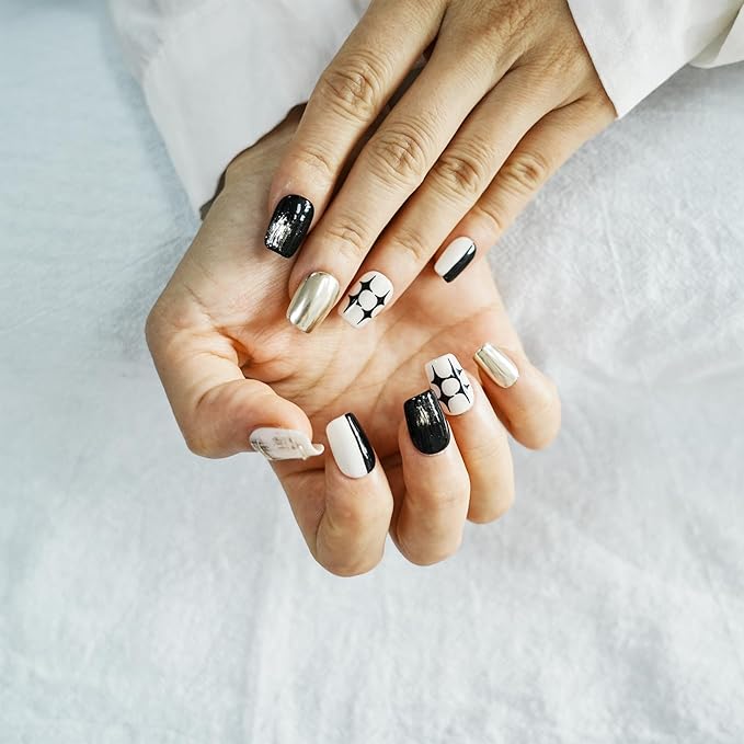 Trendy Press On Nails Black White Gold - 3D Short Square Nails Metallic Glitter Glossy Reusable Gel Press on Acrylic Fake Nail for Daily Nail Art (Starry Glow,M)
