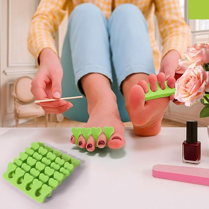 100 Pcs Sponge Toe Separators Soft Finger Separators Premium Pedicure Tool Kit Flexible Toe Divider Spacer for Polishing Pedicure Manicure Coating Nail Art Beauty Accessories (green)