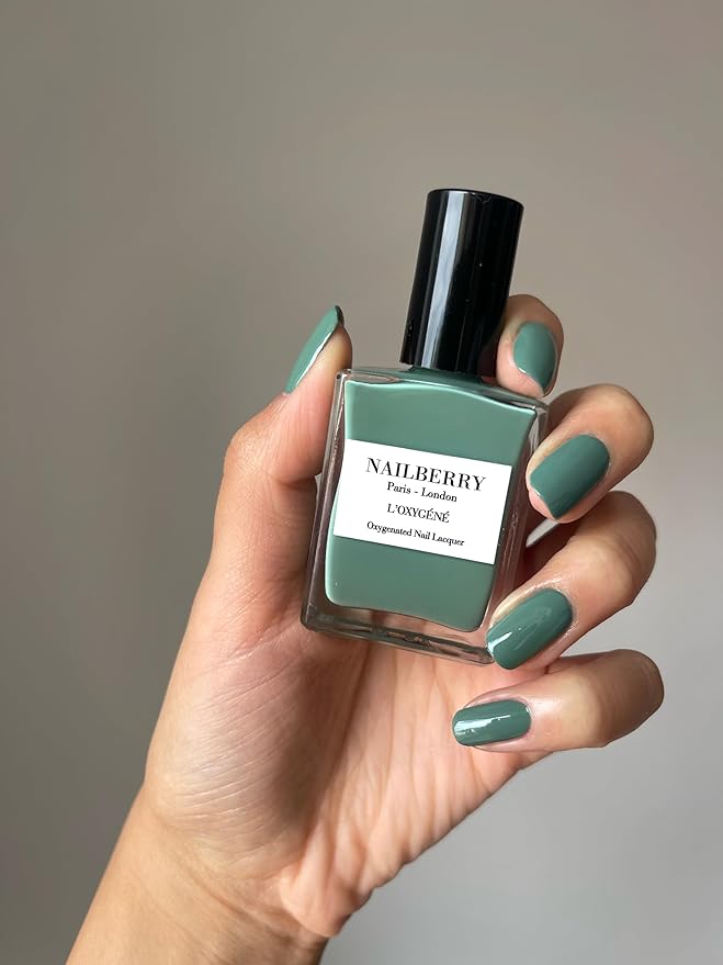 Nailberry L'Oxygéné Oxygenated Nail Lacquer | Coffee | Scented Warm Rich Brown Opaque | UV Protected Long-Wear Nail Polish | 12-Free | Vegan | Certified Halal | Cruelty & Gluten Free | 15 ml